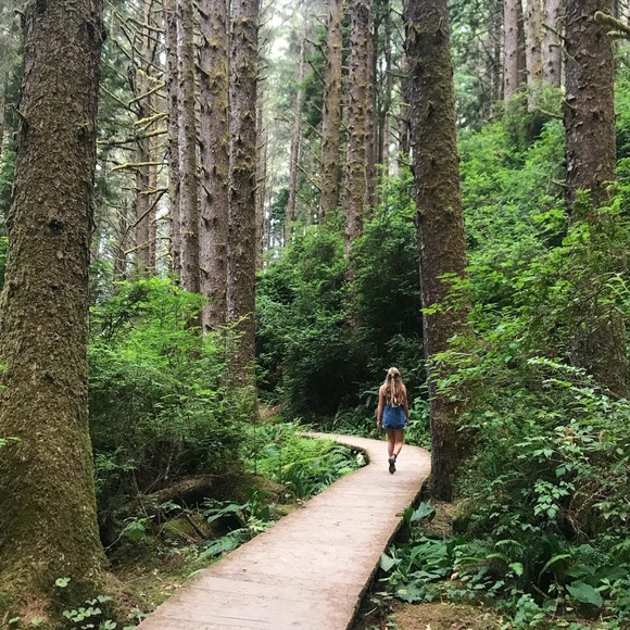 Meet your Posher, Haley - Picture 2 of 2